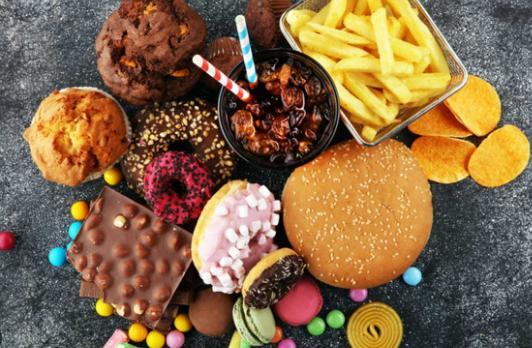 "糖尿病老人忌食清单:十种危害健康的食物"